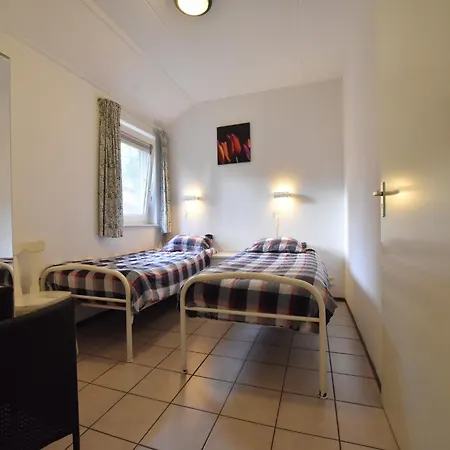 In Near Forest Trails, Cleaning Included Дом отдыха *